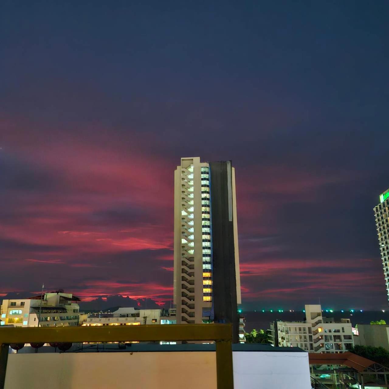 XQ Pattaya Hotel Dış mekan fotoğraf
